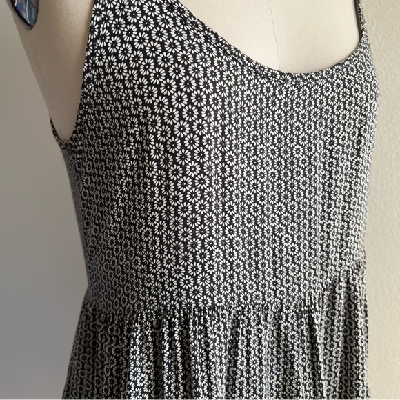 Brandy Melville Jada Dress One Size Floral Medium - Picture 11 of 16